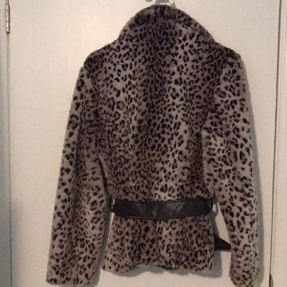 New Espirt Fur like Outwear (M) jacket - Picture 5 of 7